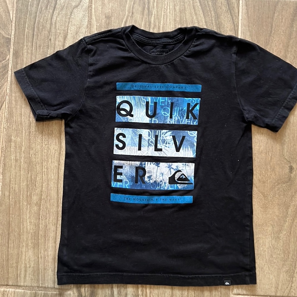 Quicksilver Boys Black T-Shirt Size Small